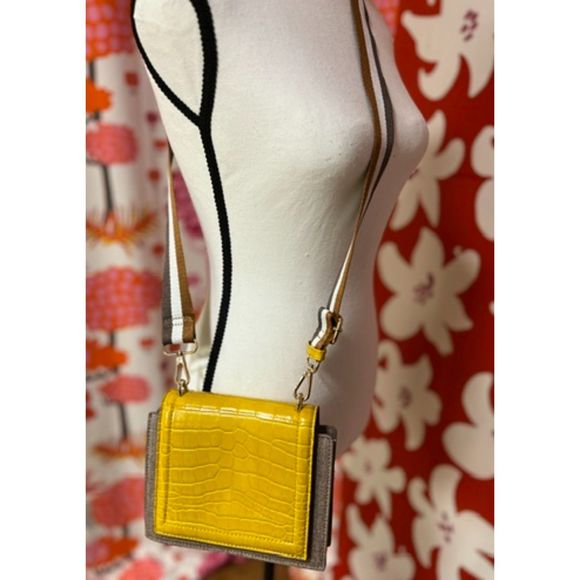 Sondra Roberts tan and yellow crossbody NWT. - Picture 1 of 8